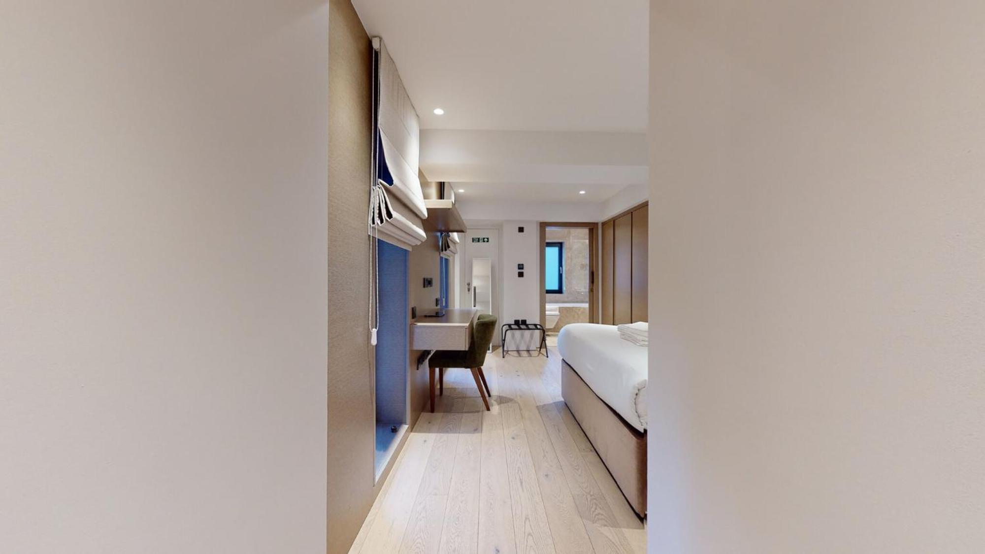 Large New York Style Loft Soho *
