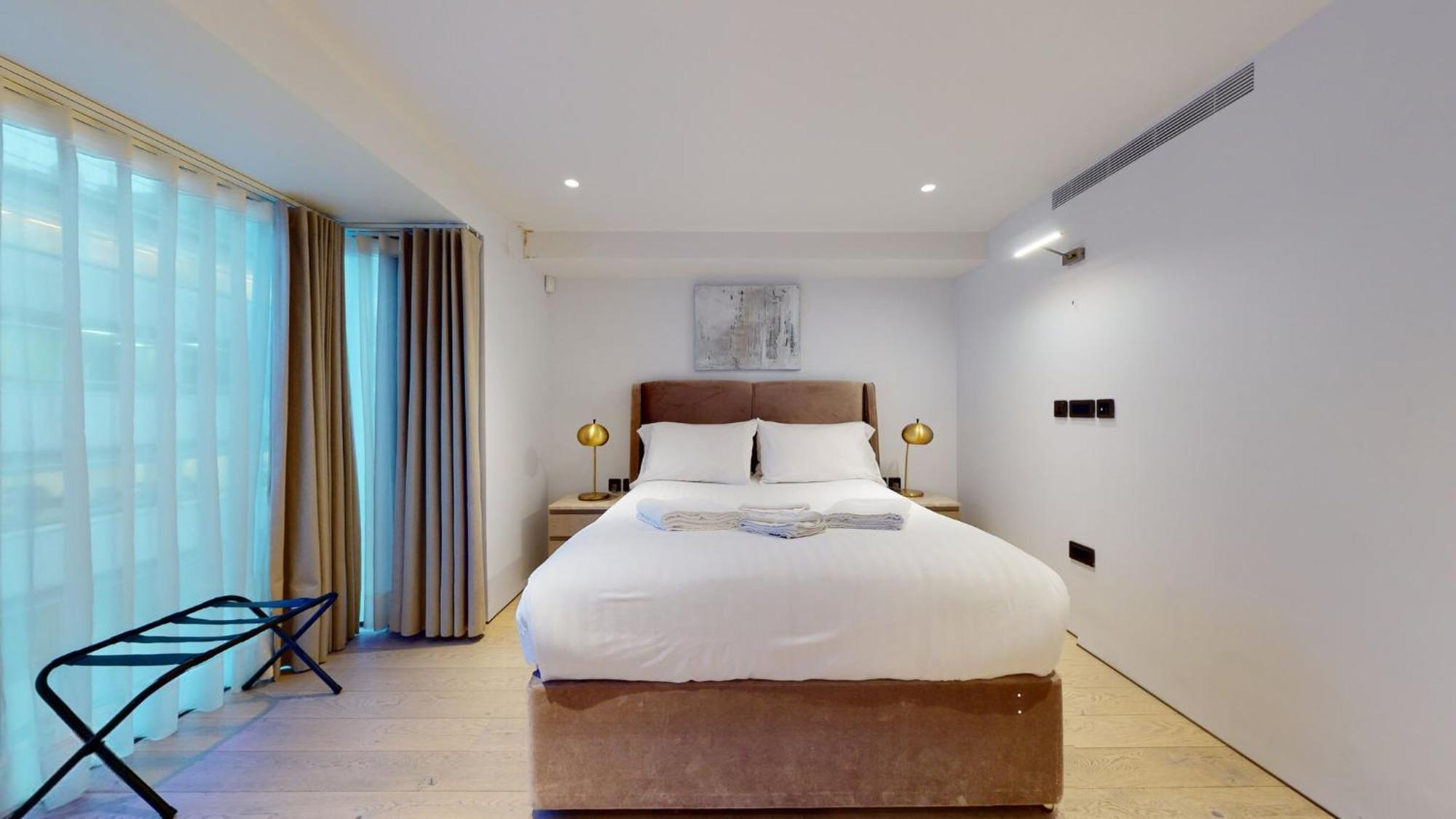 Large New York Style Loft Soho Apartament Londra